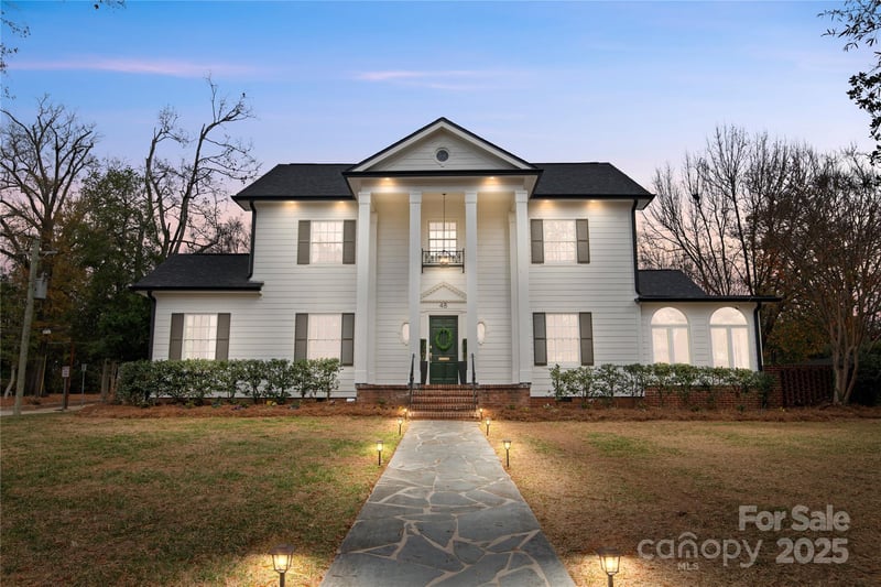 48 Spring St NW, Concord, NC 28025