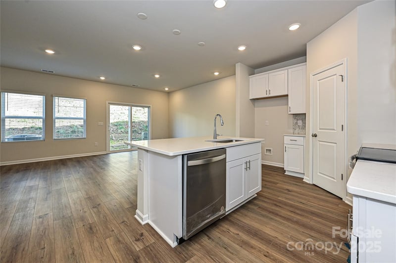 8036 Hidden Springs Trl, Charlotte, NC 28216