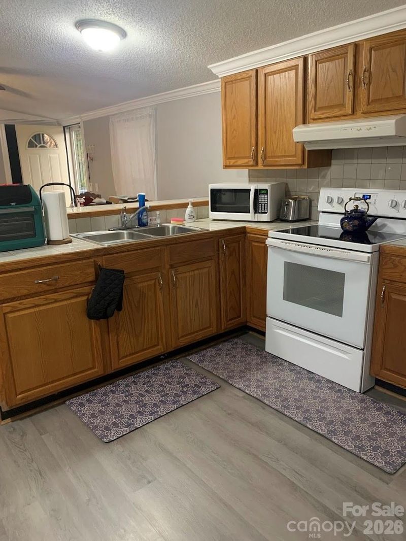 2595 Southmont Rd, Iron Station, NC 28080