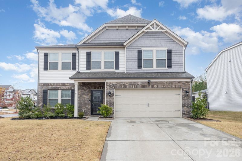 8303 Flint Hill Dr, Charlotte, NC 28273