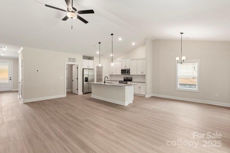 125 Colonial Reserve Ave, Troutman, NC 28166