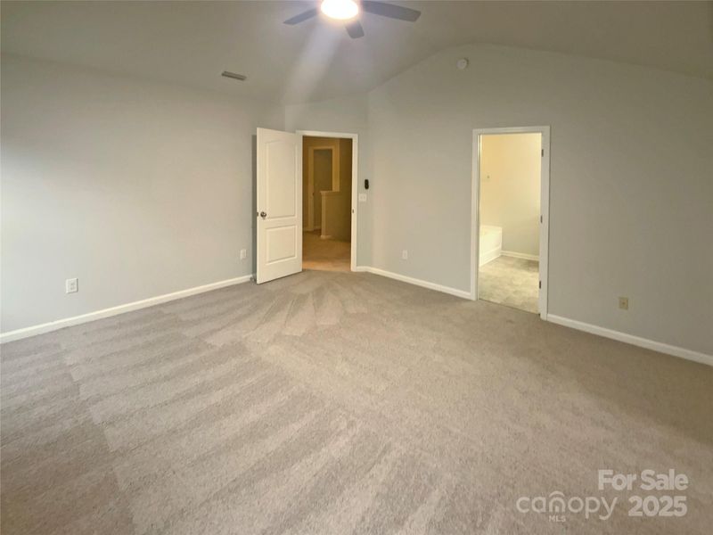 1128 Doby Springs Dr, Charlotte, NC 28262