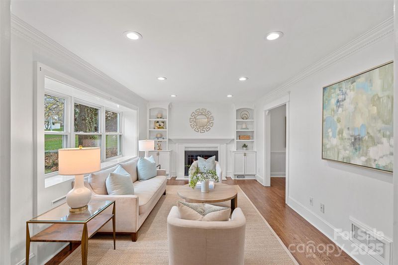 5217 Glenham Dr, Charlotte, NC 28210