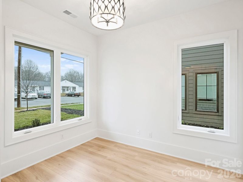 1420 E 35th St, Charlotte, NC 28205