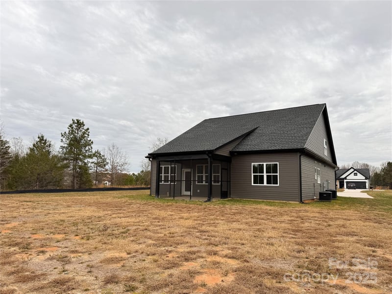 3046 Meadowcrest Dr #69, Clover, SC 29710