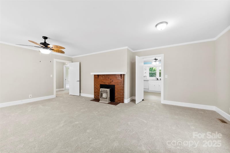 2300 Linwood Rd, Gastonia, NC 28052