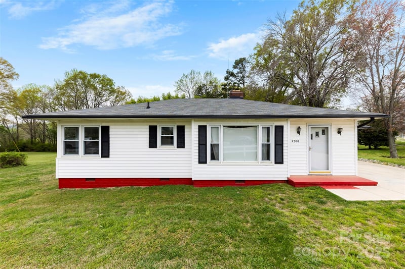 2300 Linwood Rd, Gastonia, NC 28052
