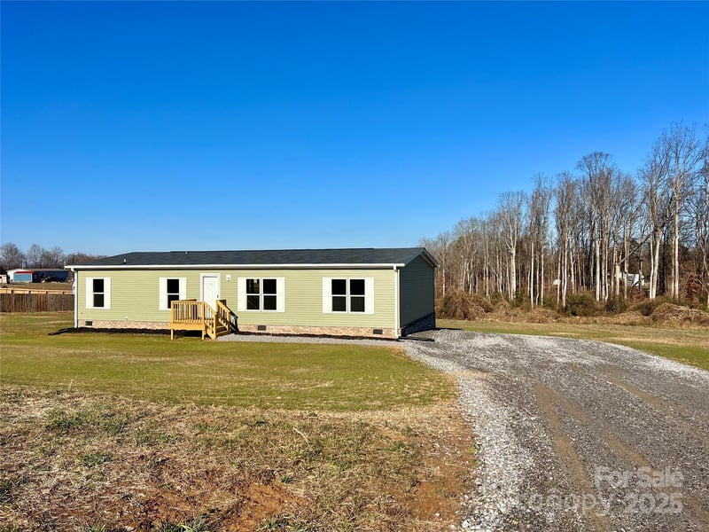 174 Trivette Rd, Harmony, NC 28634