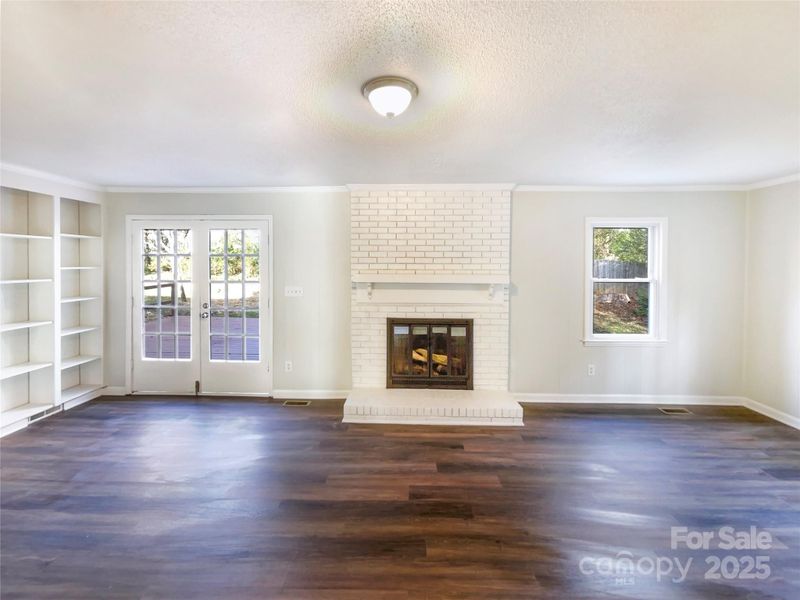 2400 Amity Ave, Gastonia, NC 28054