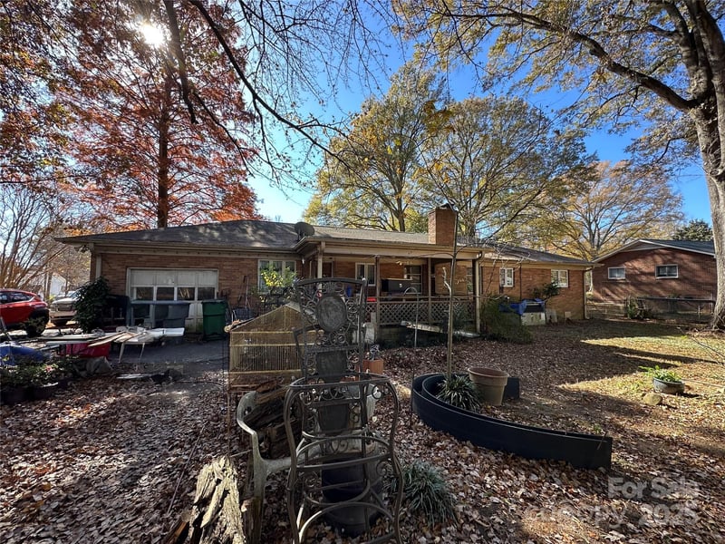 6547 Louglen Cir, Charlotte, NC 28212