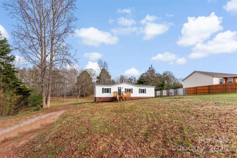 226 Muldoon Ln, Clover, SC 29710