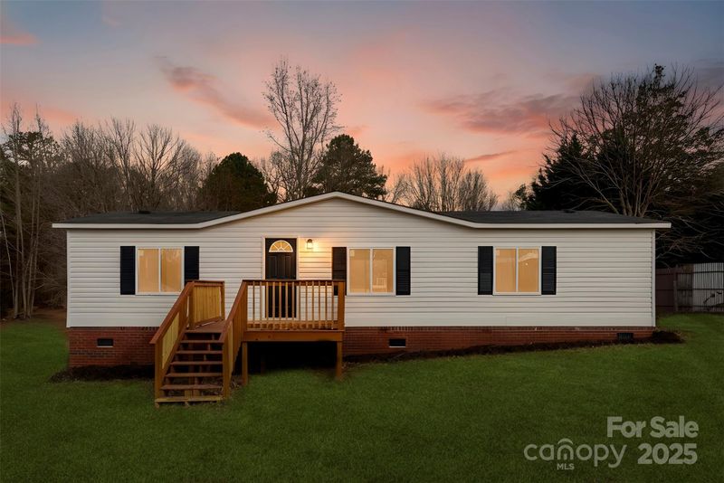226 Muldoon Ln, Clover, SC 29710