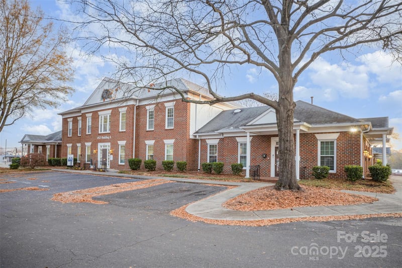 4523 Park Rd, Charlotte, NC 28209