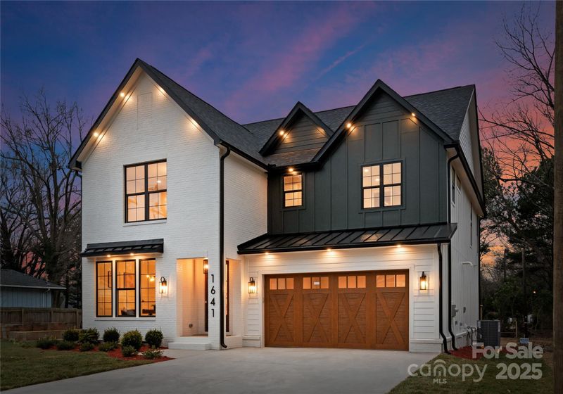 1641 Longfellow St, Charlotte, NC 28205