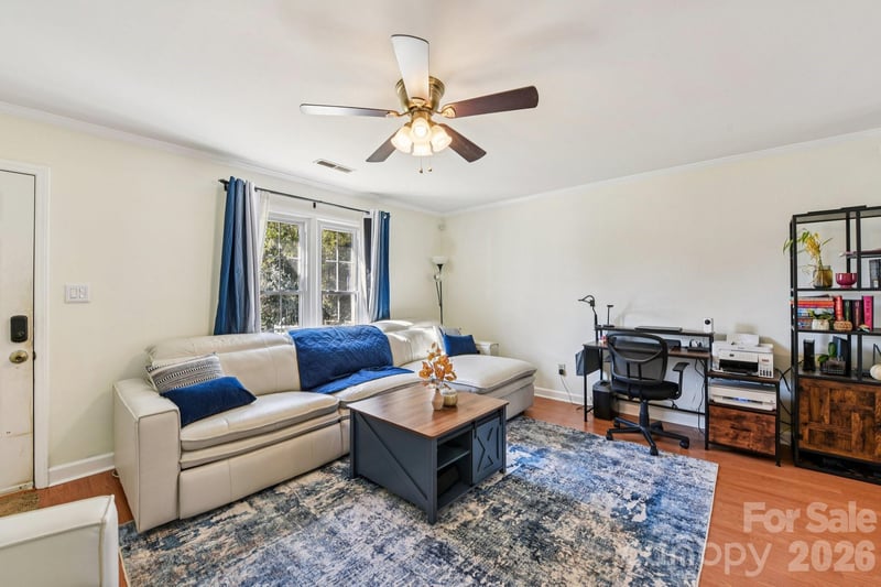 6025 Crape Myrtle Ln, Charlotte, NC 28216