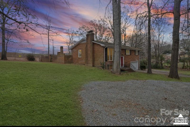 604 Hillsdale Dr, Monroe, NC 28110