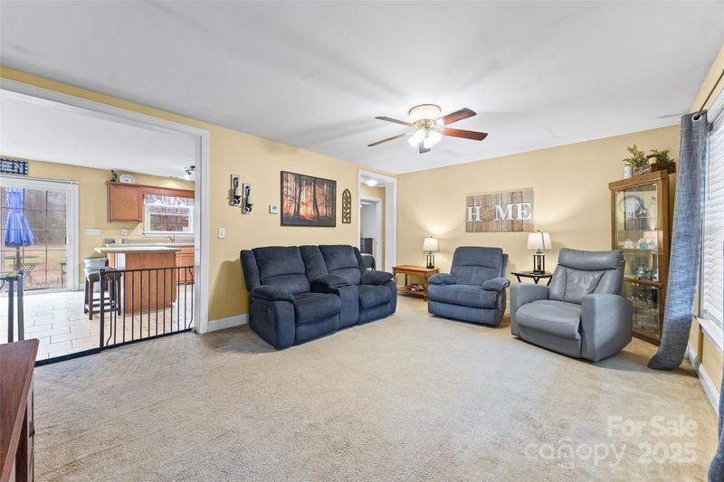 332 Sutton Spring Rd, York, SC 29745
