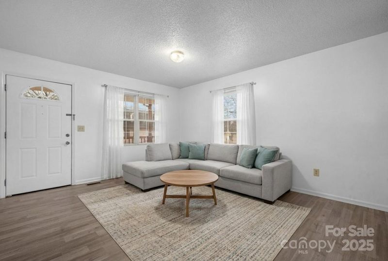 118 W 15th St, Newton, NC 28658