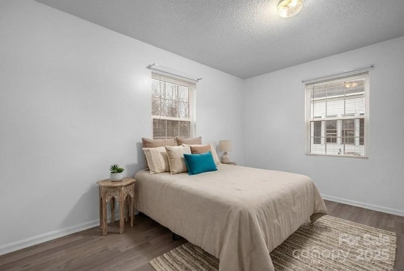 118 W 15th St, Newton, NC 28658