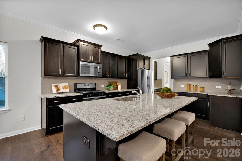 5054 Stonehill Ln, Matthews, NC 28104