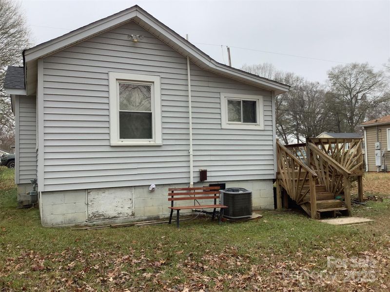 310 S Vine St, Gastonia, NC 28052
