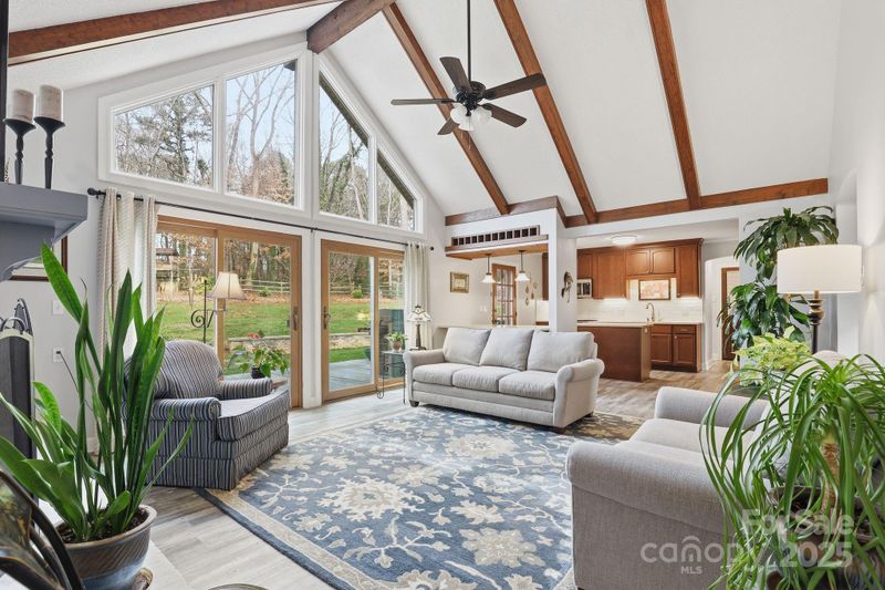 301 Chestnut Ln, Statesville, NC 28625