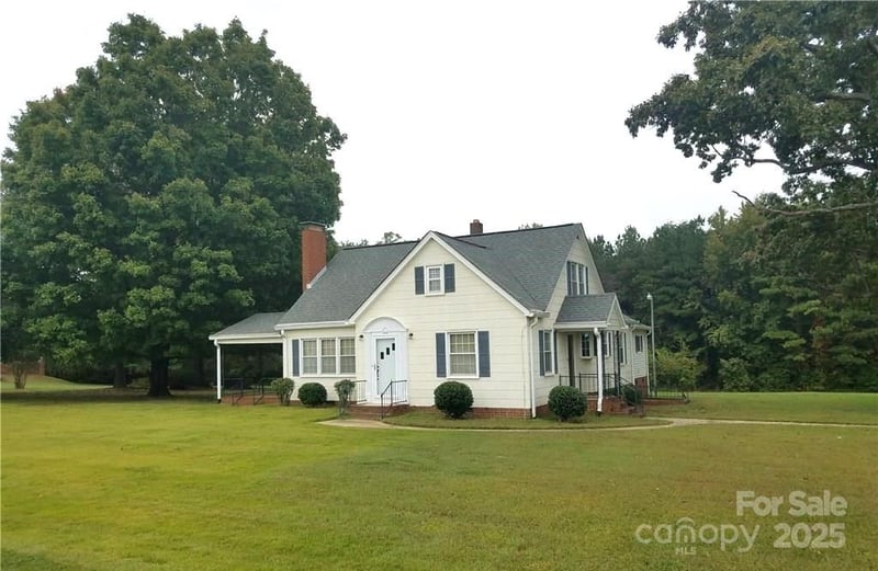496 Brawley School Rd, Mooresville, NC 28117