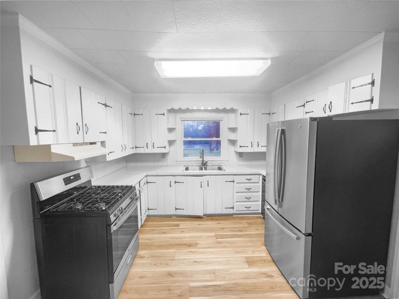 2009 Hickory Grove Rd, Gastonia, NC 28056