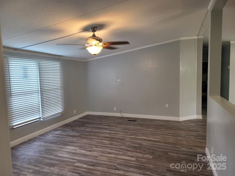 1098 Remington Dr, Conover, NC 28613