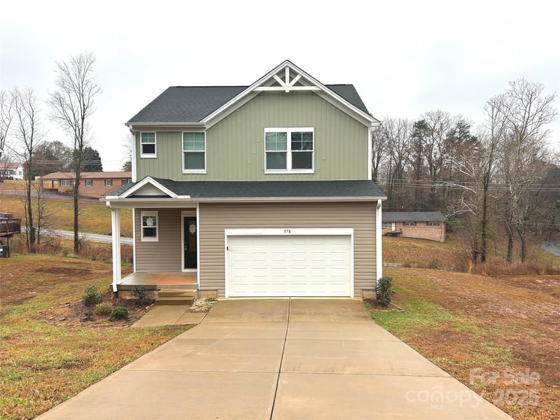 578 30th Avenue Cir NE, Hickory, NC 28601