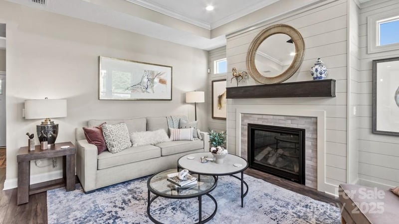 240 Alenda Lux Cir, Mooresville, NC 28115