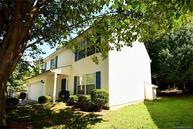 402 Graham Meadow Dr, Charlotte, NC 28213