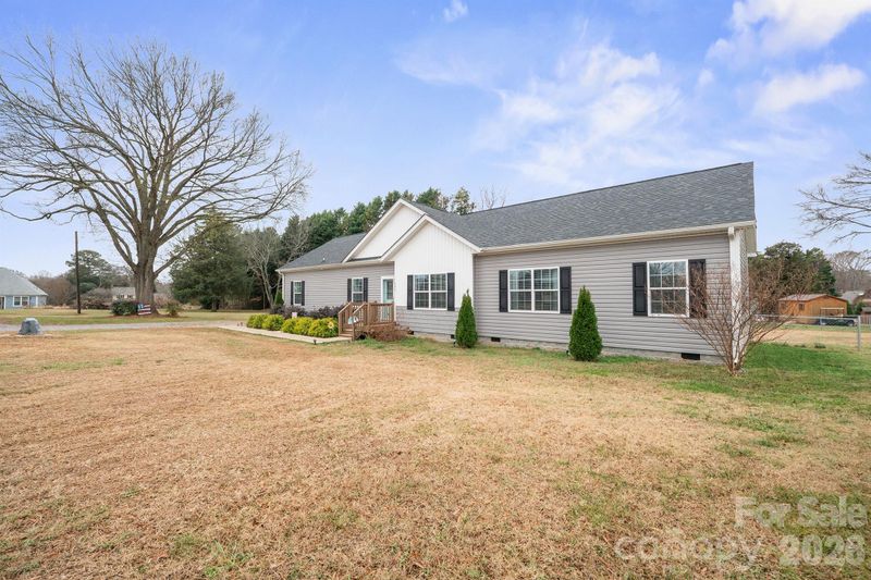 486 Stutts Rd, Mooresville, NC 28117