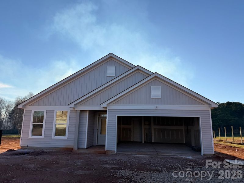 144 Longlea Dr, Clover, SC 29710