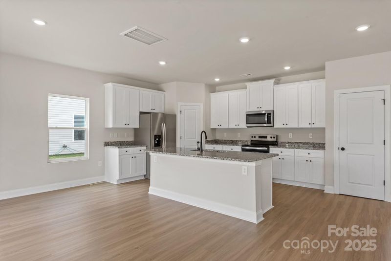 3533 Saddlebred Dr, Gastonia, NC 28052