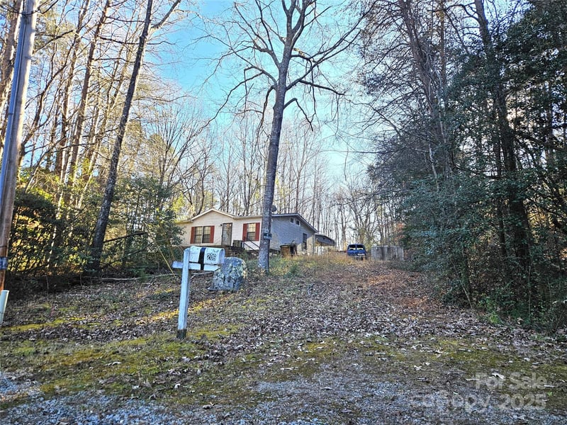 206 Benjamin Dr, Dallas, NC 28034