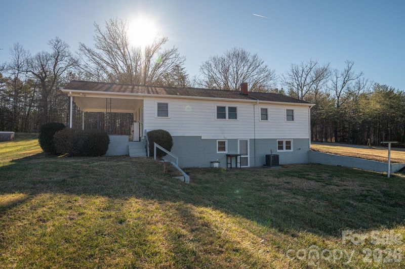 897 Calloway Rd, Lincolnton, NC 28092