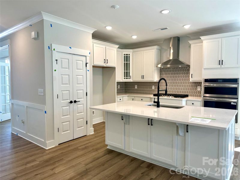 109 Longwood Rd, Mooresville, NC 28115