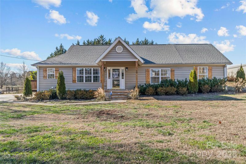 2340 S Point Rd, Belmont, NC 28012