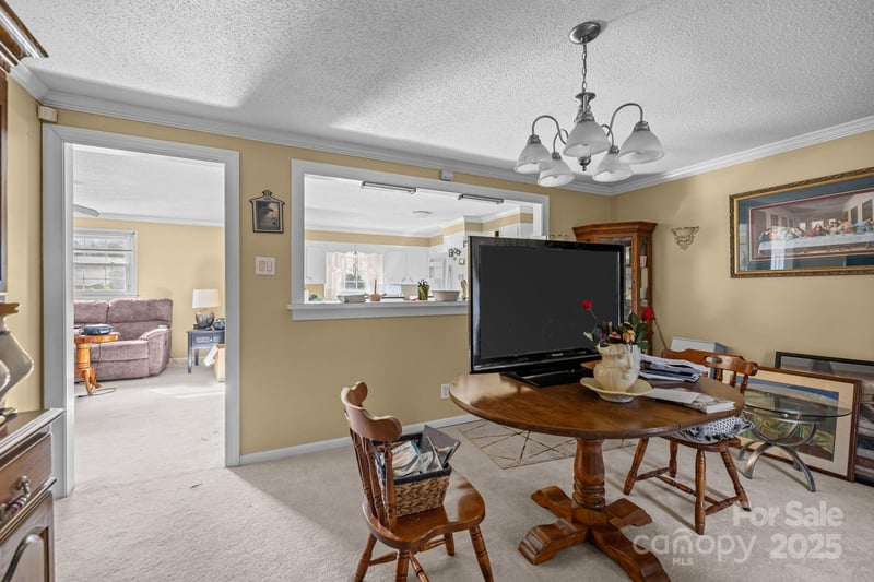 1100 Avondale Rd, Lowell, NC 28098