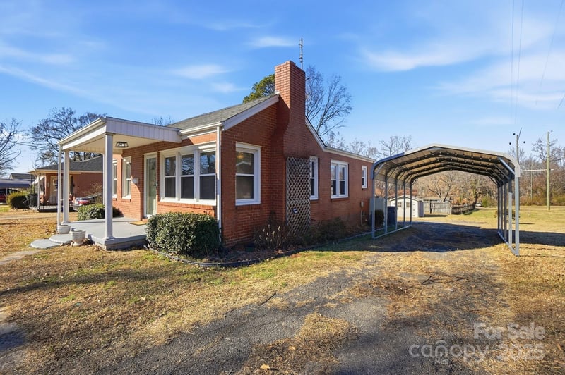 412 Ridge St, Stanley, NC 28164