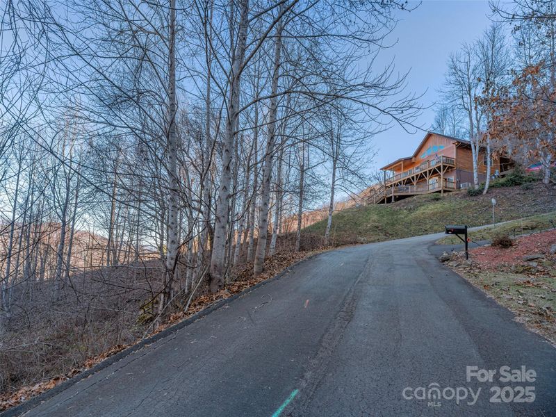 000 Appalachian Trl, Maggie Valley, NC 28751