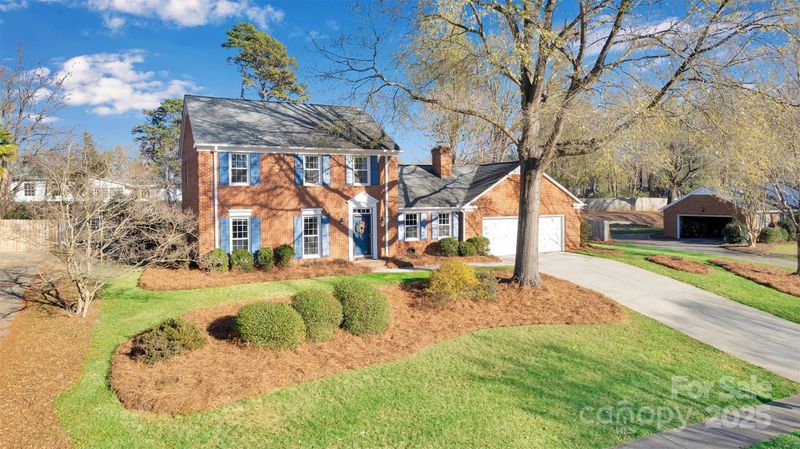 123 Linville Dr, Matthews, NC 28105