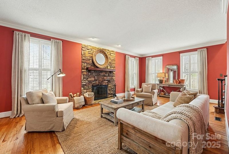 217 Nottingham Dr, Huntersville, NC 28078