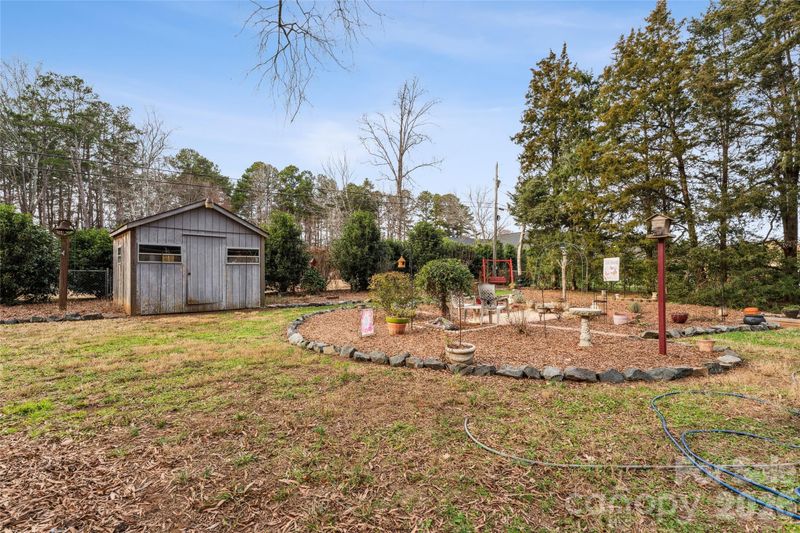14409 Springwater Dr, Matthews, NC 28105