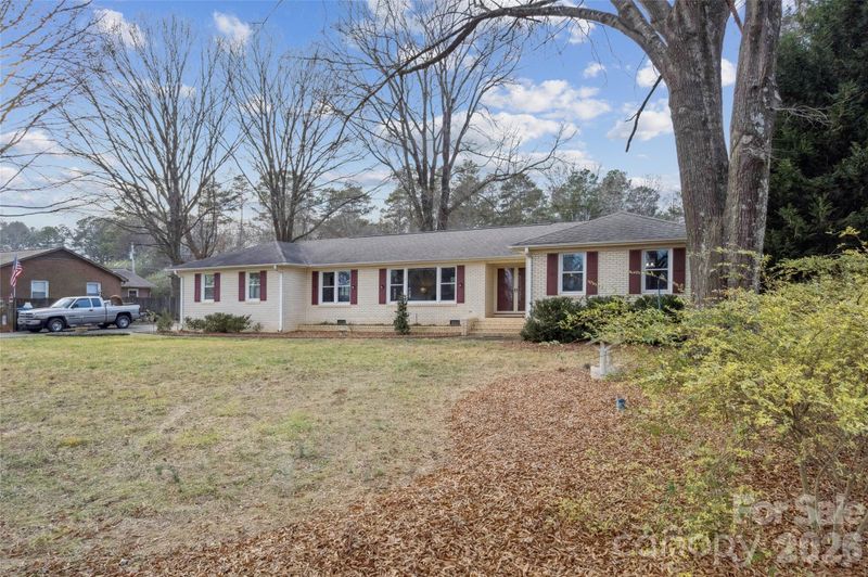14409 Springwater Dr, Matthews, NC 28105