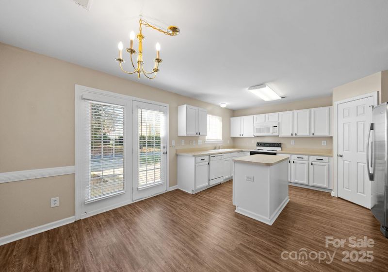 9245 Washam Potts Dr, Cornelius, NC 28031
