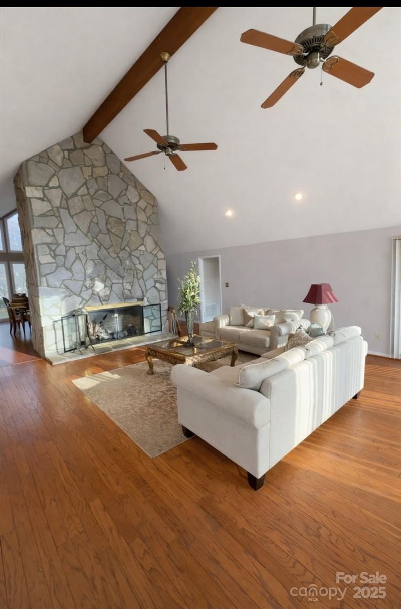 5900 Foxcrest Dr, Mint Hill, NC 28227