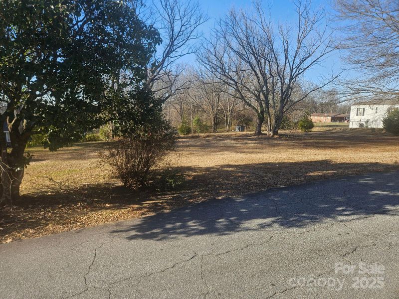 100 N 8th Ave, Maiden, NC 28650