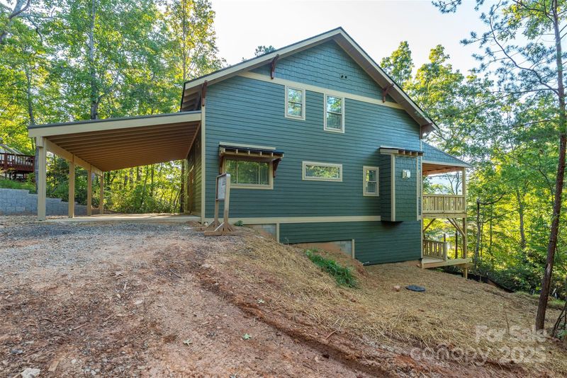 105 Bartram Way, Black Mountain, NC 28711